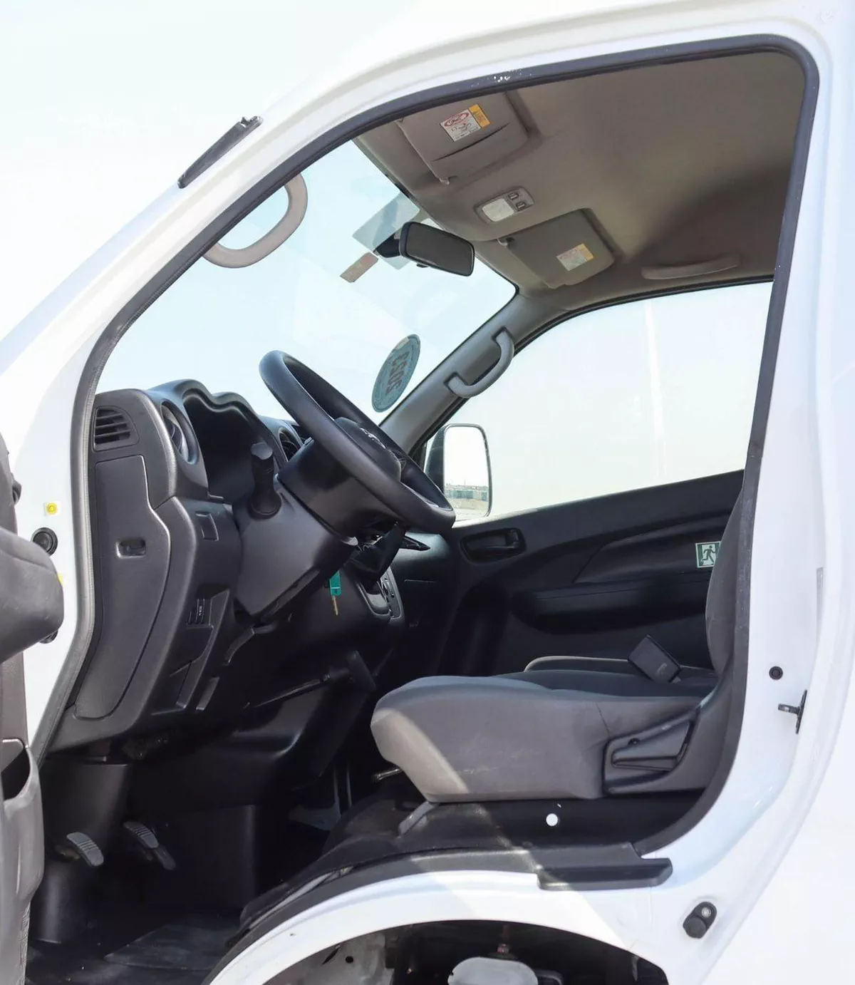 Nissan Urvan STANDARD Nissan Urvan | 2.5 L | 2023 | GCC | Accident-Free | In Excellent Condition | 1310 P.M-7-0