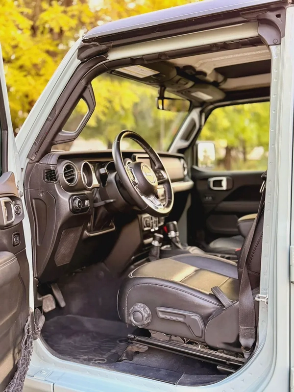 2023 Jeep Wrangler Sahara - American Specs - Low Mileage