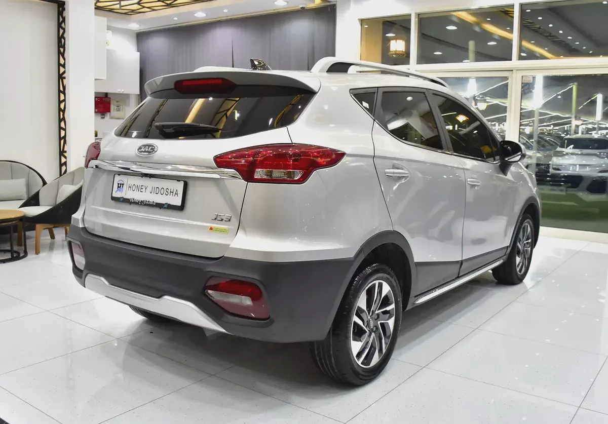 AED 633 EMi for 5Yrs | JAC S3 ( 2025 Model ) in Silver Color GCC Specs-5-5