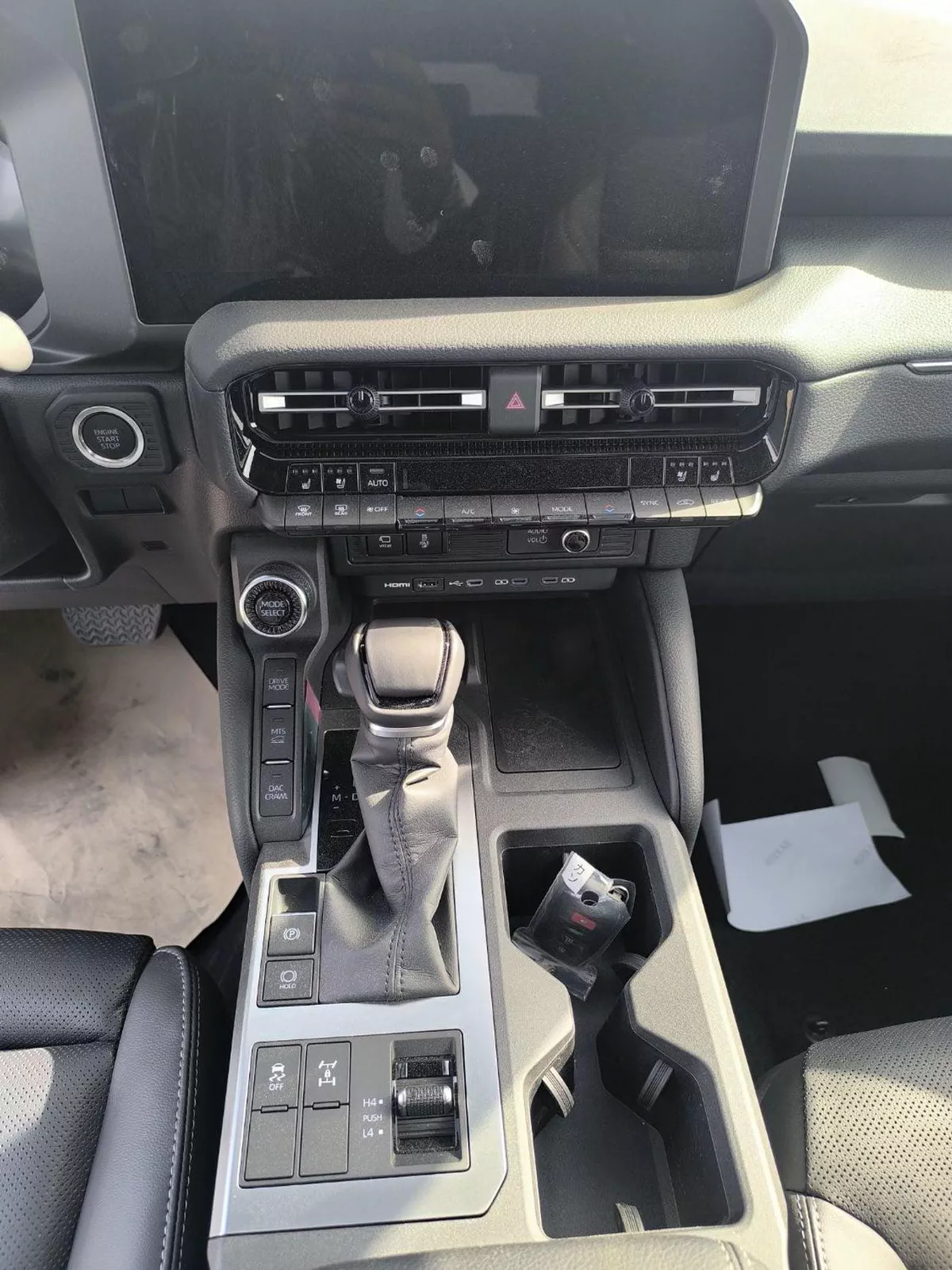 Toyota Prado VXR TOYOTA PRADO VX 2.4L PETROL AT 4WD MY2025 FULL OPTION-8-0