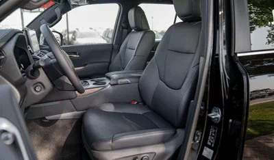 Toyota Land Cruiser VX LC300 VX 3.3D AT MY2025 – BLACK-15