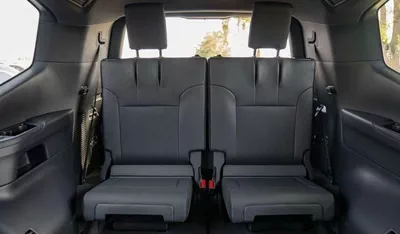 Toyota Land Cruiser VX LC300 VX 3.3D AT MY2025 – BLACK-18