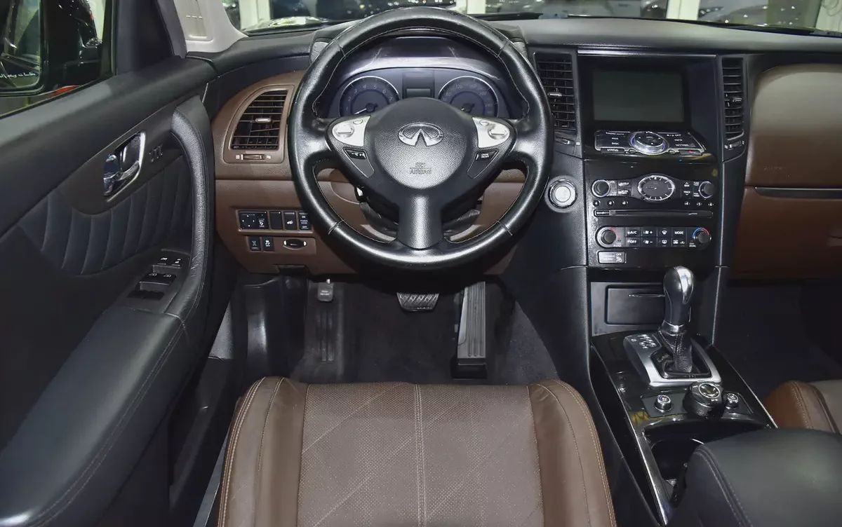 EXCELLENT DEAL for our Infiniti QX70 ( 2016 Model ) in Brown Color GCC Specs-11-11
