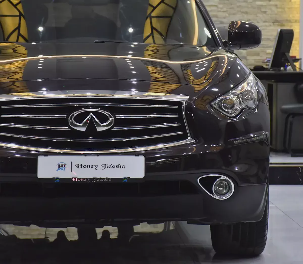 EXCELLENT DEAL for our Infiniti QX70 ( 2016 Model ) in Brown Color GCC Specs-3-3