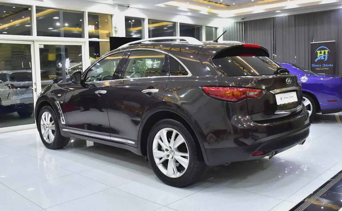 EXCELLENT DEAL for our Infiniti QX70 ( 2016 Model ) in Brown Color GCC Specs-6-6