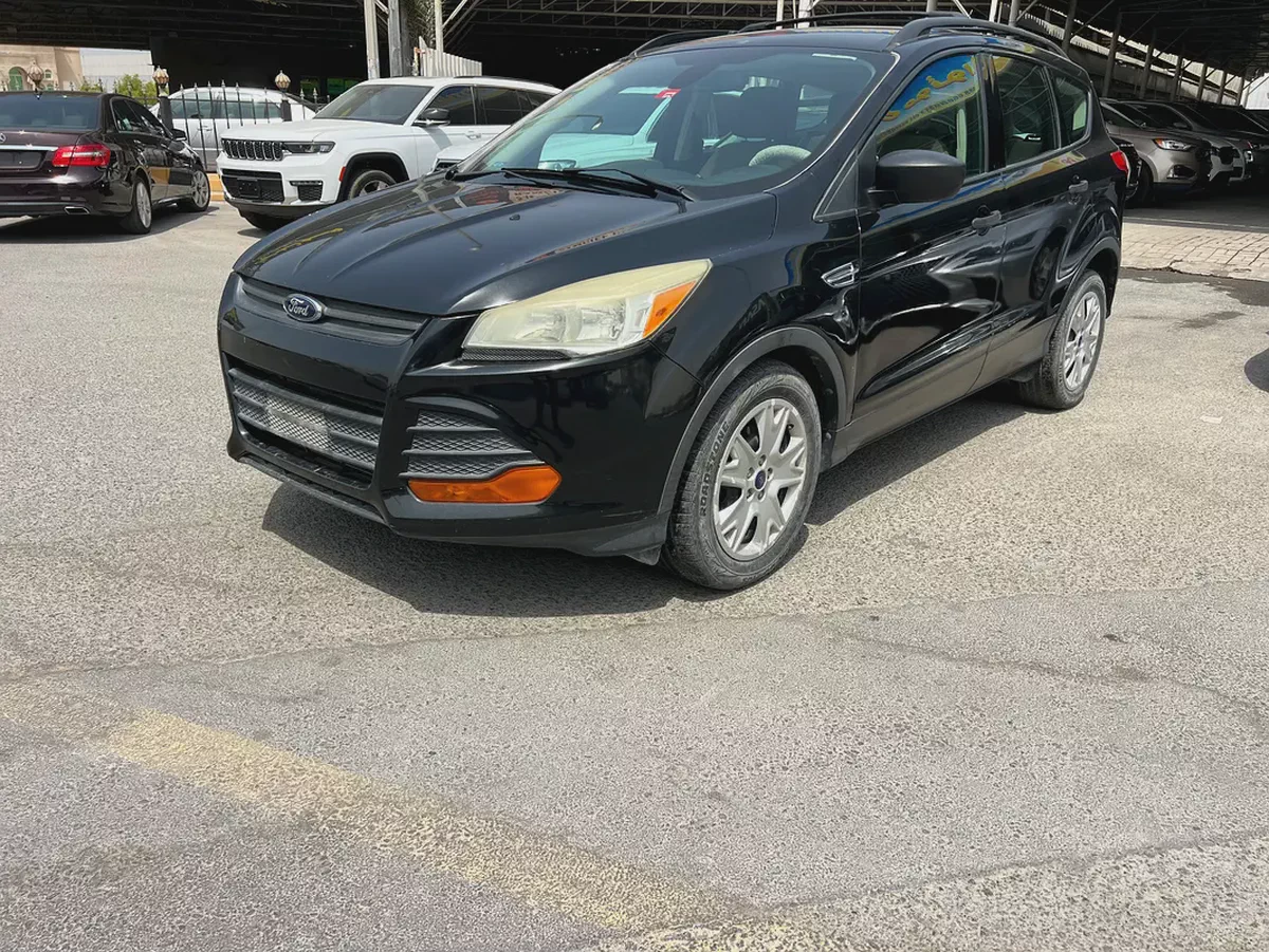 2015 Ford Escape SE - GCC Specs - Excellent Condition-1-1