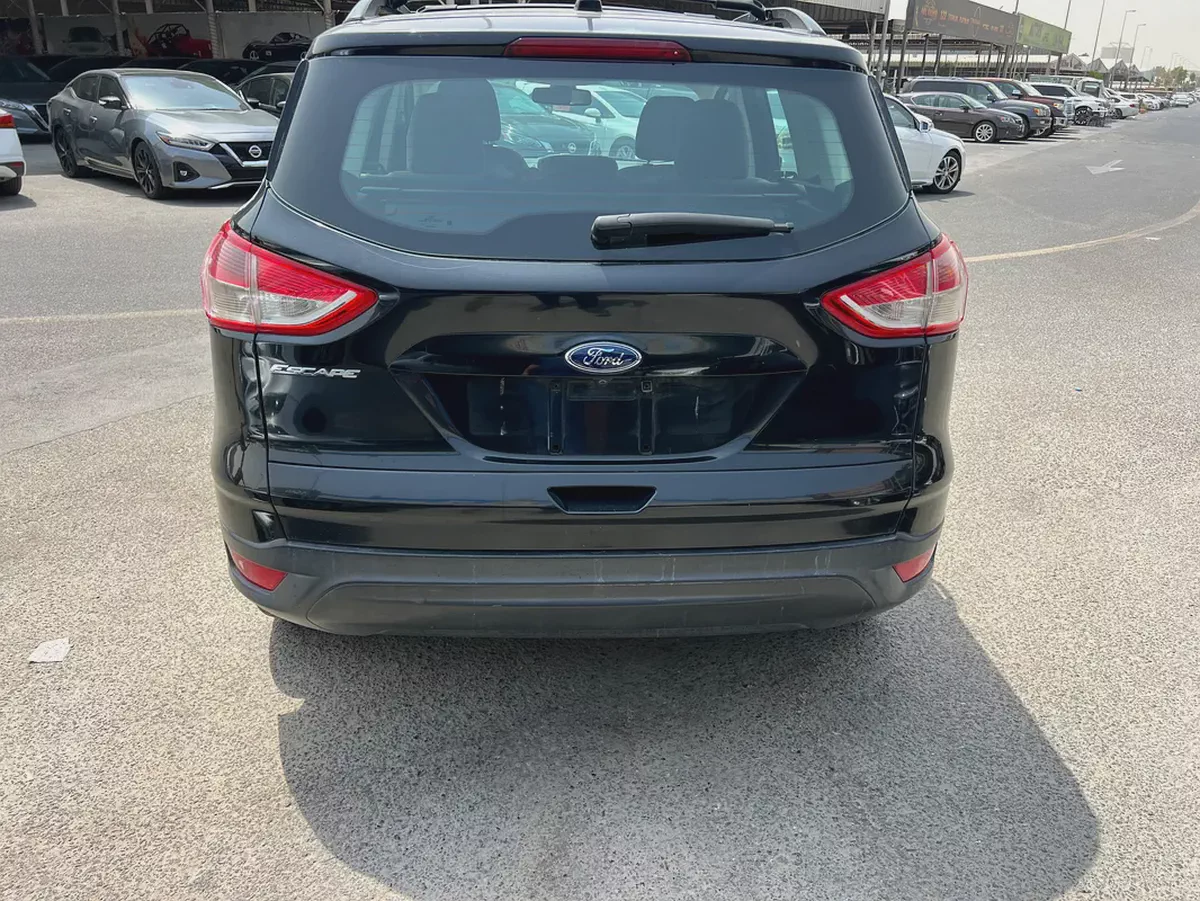 2015 Ford Escape SE - GCC Specs - Excellent Condition-2-2