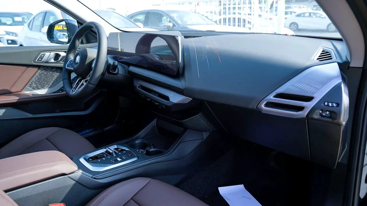 BMW 2-Series 225i 2025 - Chinese Specs - Brand New-8-8