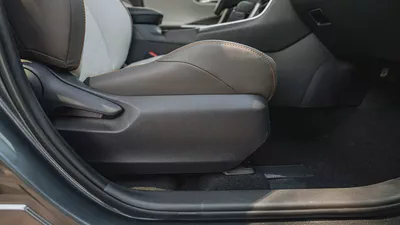2026 Toyota Rav 4 Adventure GCC Specs - Like New!-9