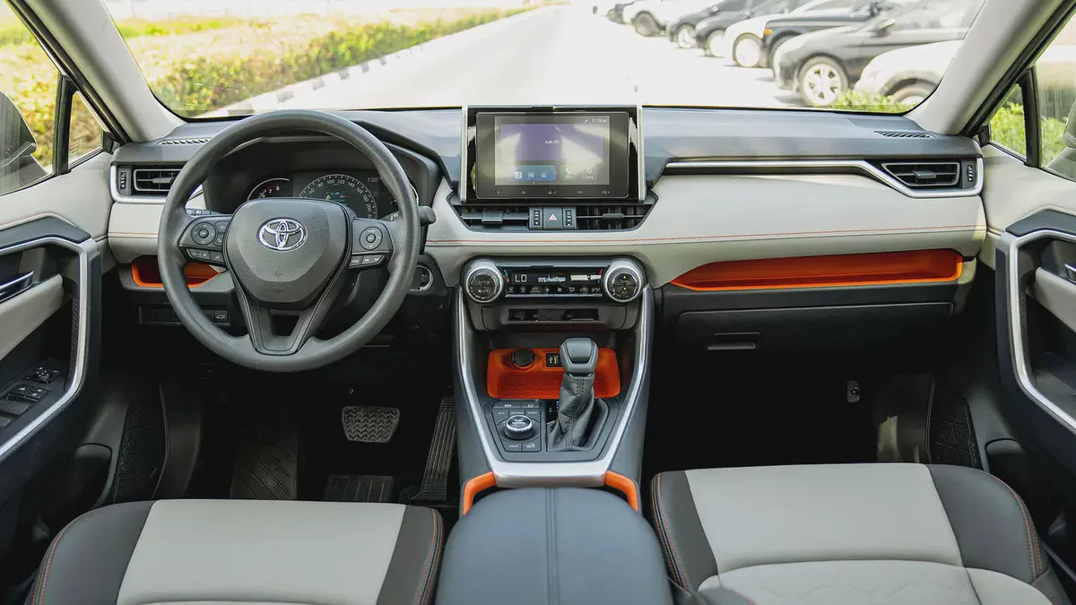 2026 Toyota Rav 4 Adventure GCC Specs - Like New!-16-16