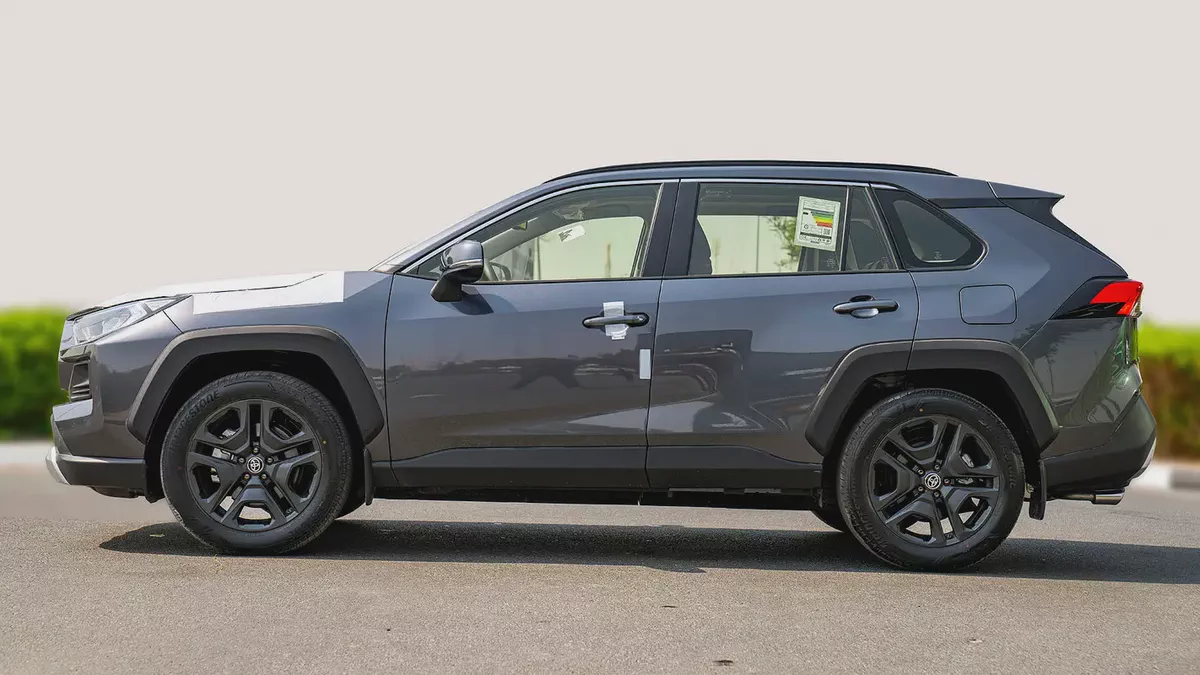 2026 Toyota Rav 4 Adventure GCC Specs - Like New!-2-2