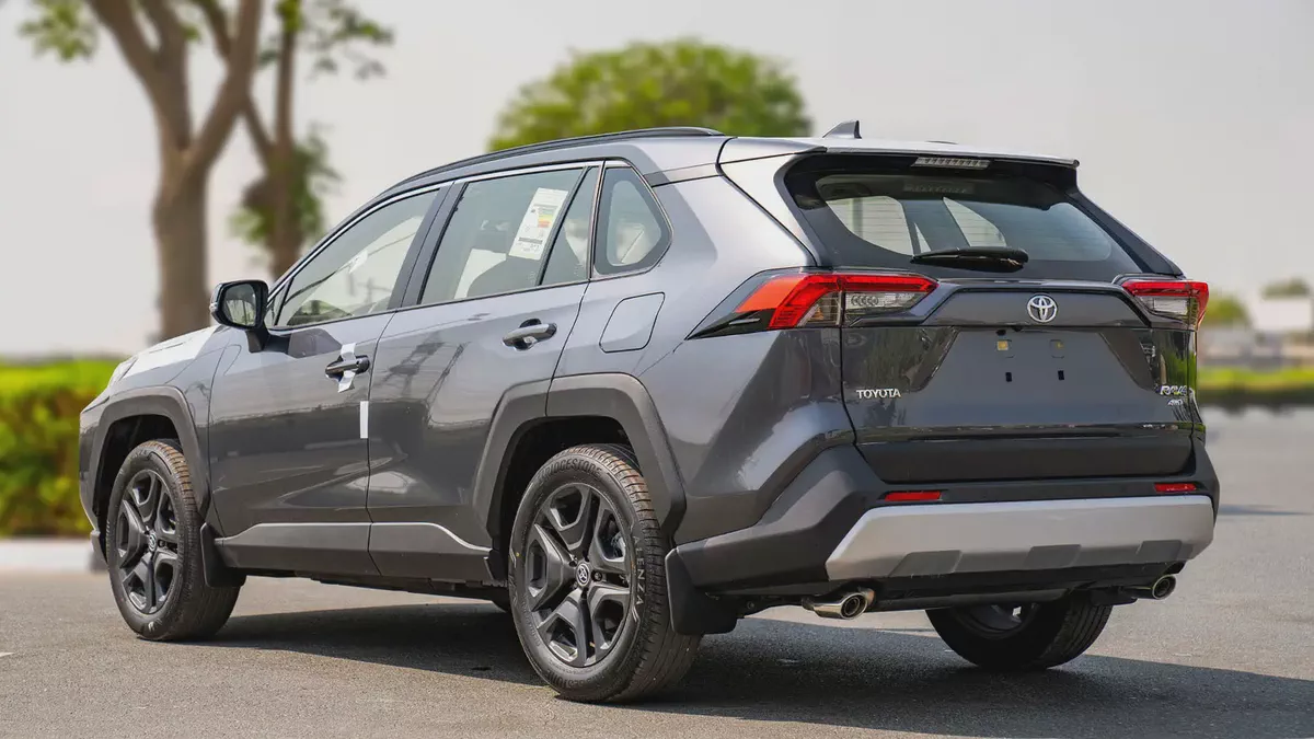 2026 Toyota Rav 4 Adventure GCC Specs - Like New!-3-3