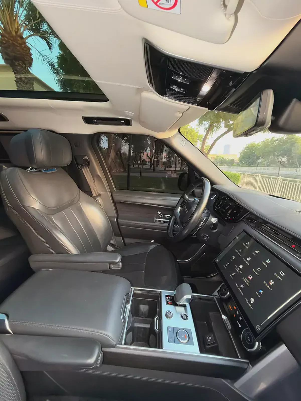 2022 Land Rover Range Rover First Edition-4-4