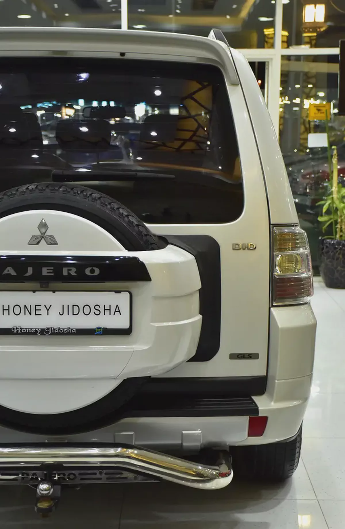 DIESEL ( ديزل ) Mitsubishi Pajero GLS Di-D ( 2012 Model ) in White Color GCC Specs-8-8