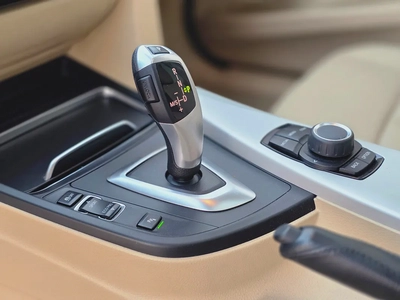 BMW 3-Series 318i 2018 GCC Specs-13