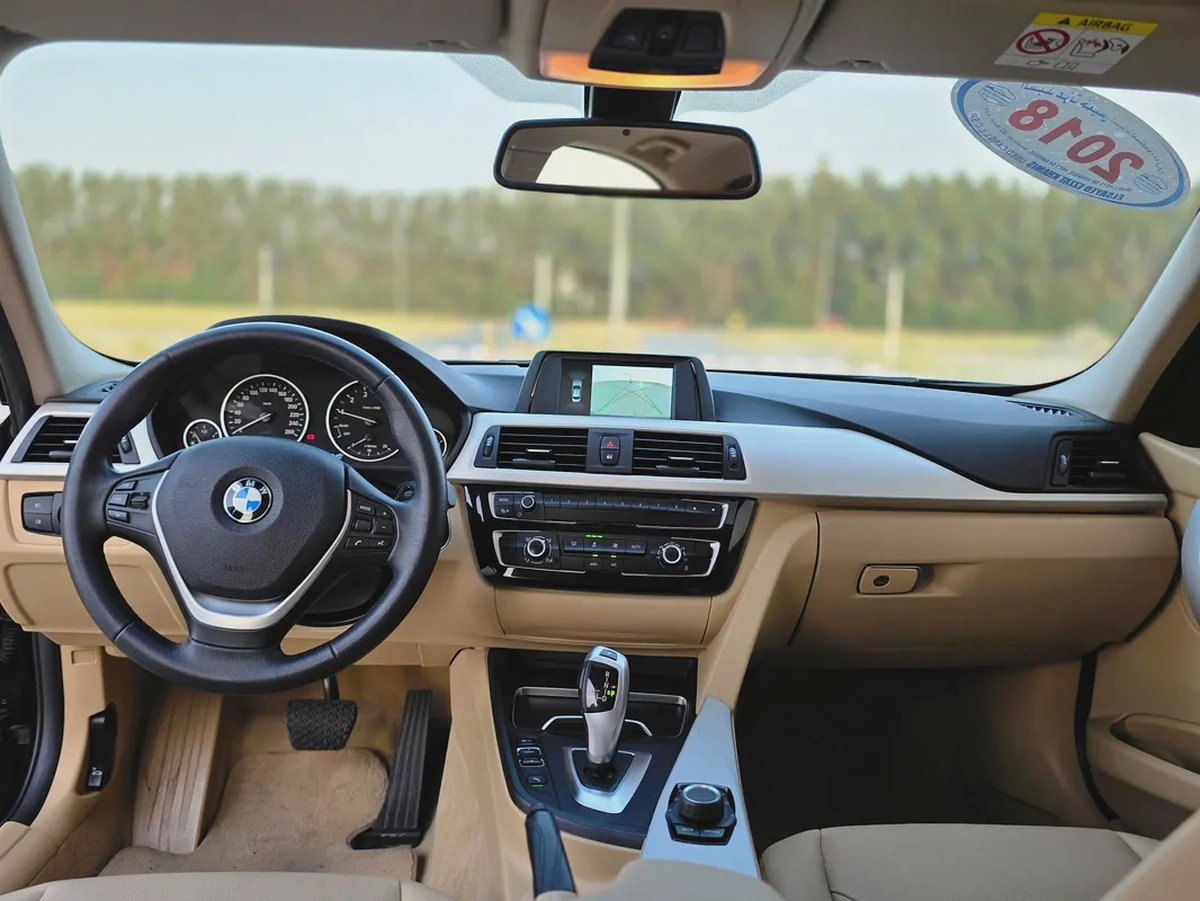 BMW 3-Series 318i 2018 GCC Specs-16-16