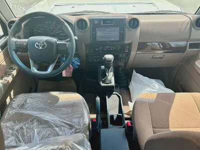2026 Toyota Land Cruiser 70 Series LC 76 LX DIFF LOCK GCC Specs-11