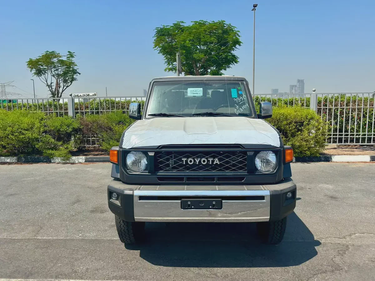 2026 Toyota Land Cruiser 70 Series LC 76 LX DIFF LOCK GCC Specs-3-3