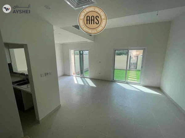 Near To Pool And Park 3Bed Townhouse Villa Available For Rent in Villanova