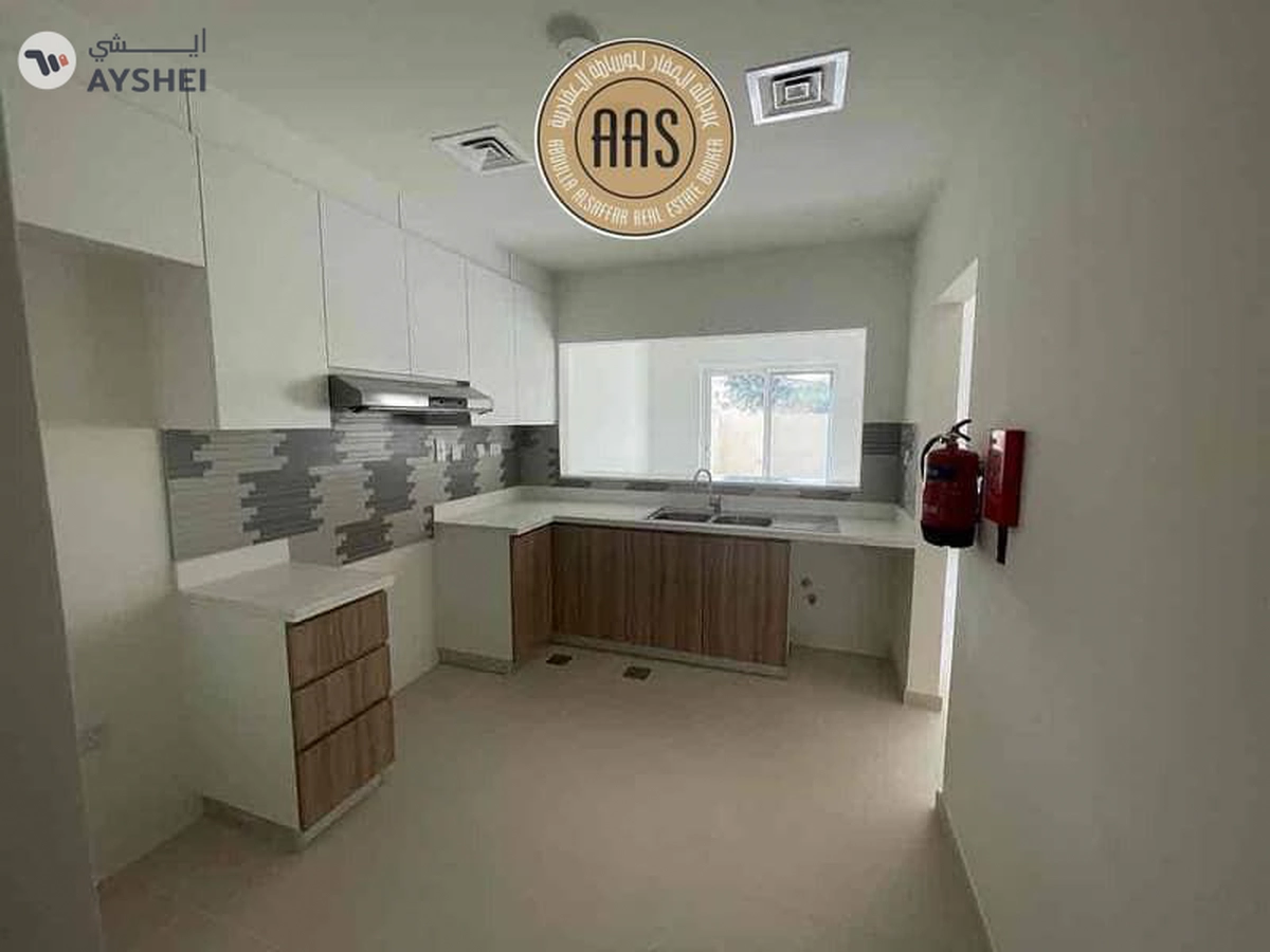 Near To Pool And Park 3Bed Townhouse Villa Available For Rent in Villanova-1-1