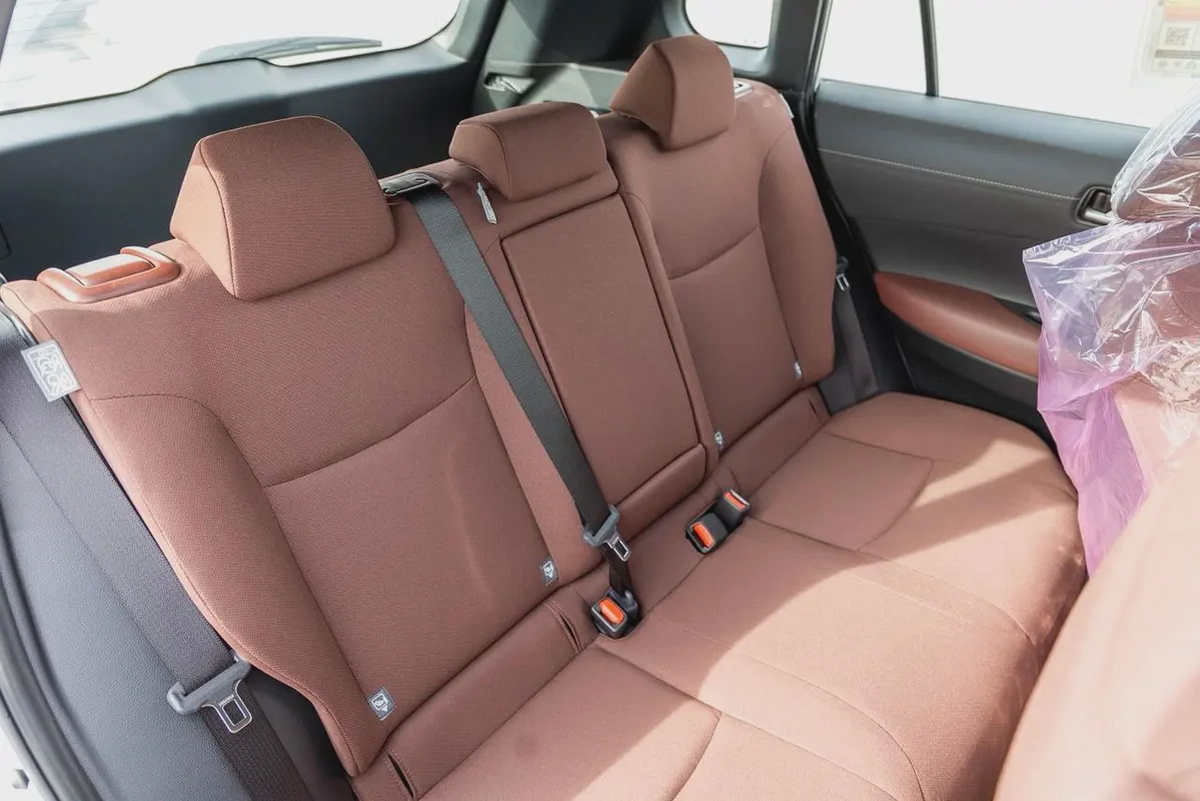 2025 Toyota Corolla Cross LE - GCC Specs - Brand New!-11-11