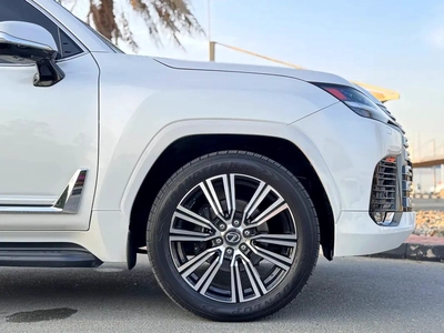 Lexus LX-Series LX 600 Signature-16