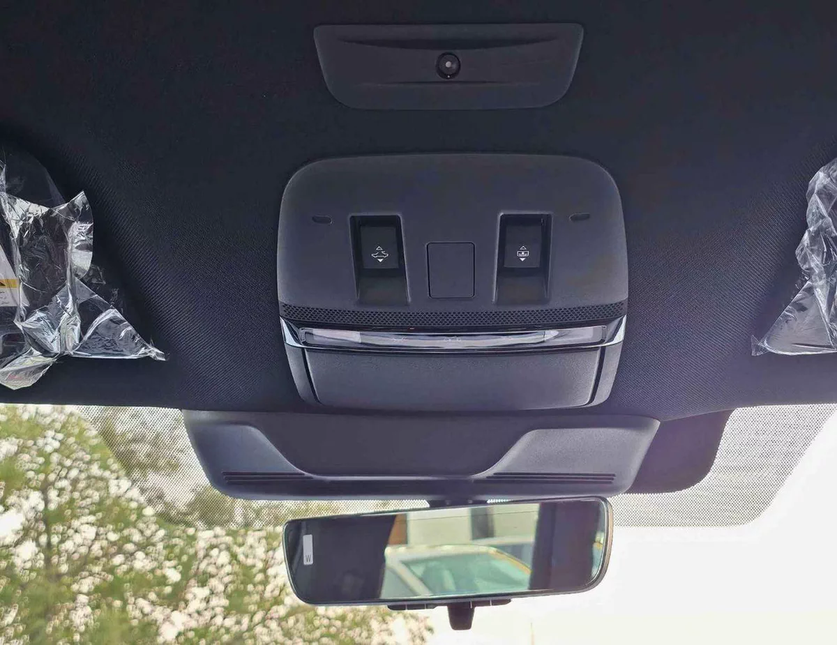 Nissan Patrol SE PLATINUM CITY 3.8L V6 / PWR SEATS, 360* CAMERA, HEADUP DISPLAY / CODE # SE PLATINUM-19-0
