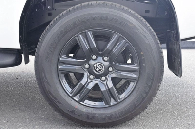 Toyota Hilux 2.7 Automatic Full Option 2025-18