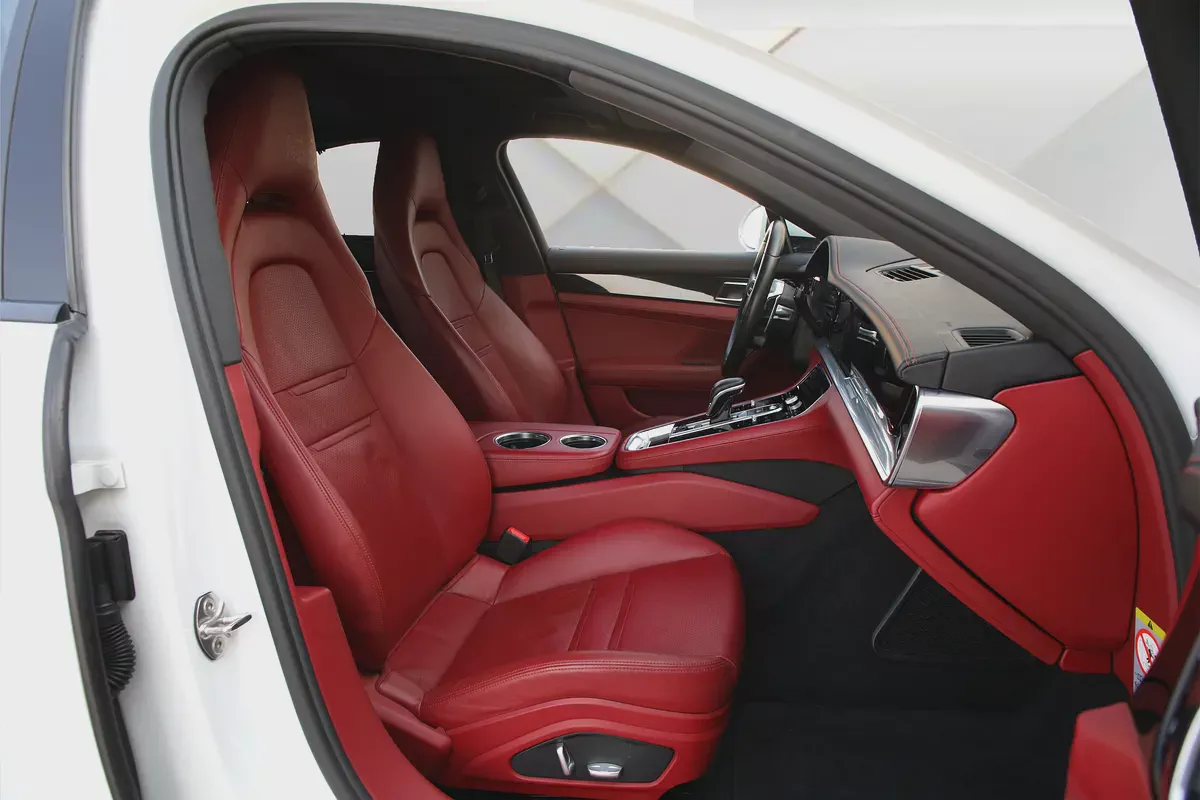 PORSHE PANAMERA 2017 - GCC - FULLY LOADED- AMAZING CONDITION-11-11