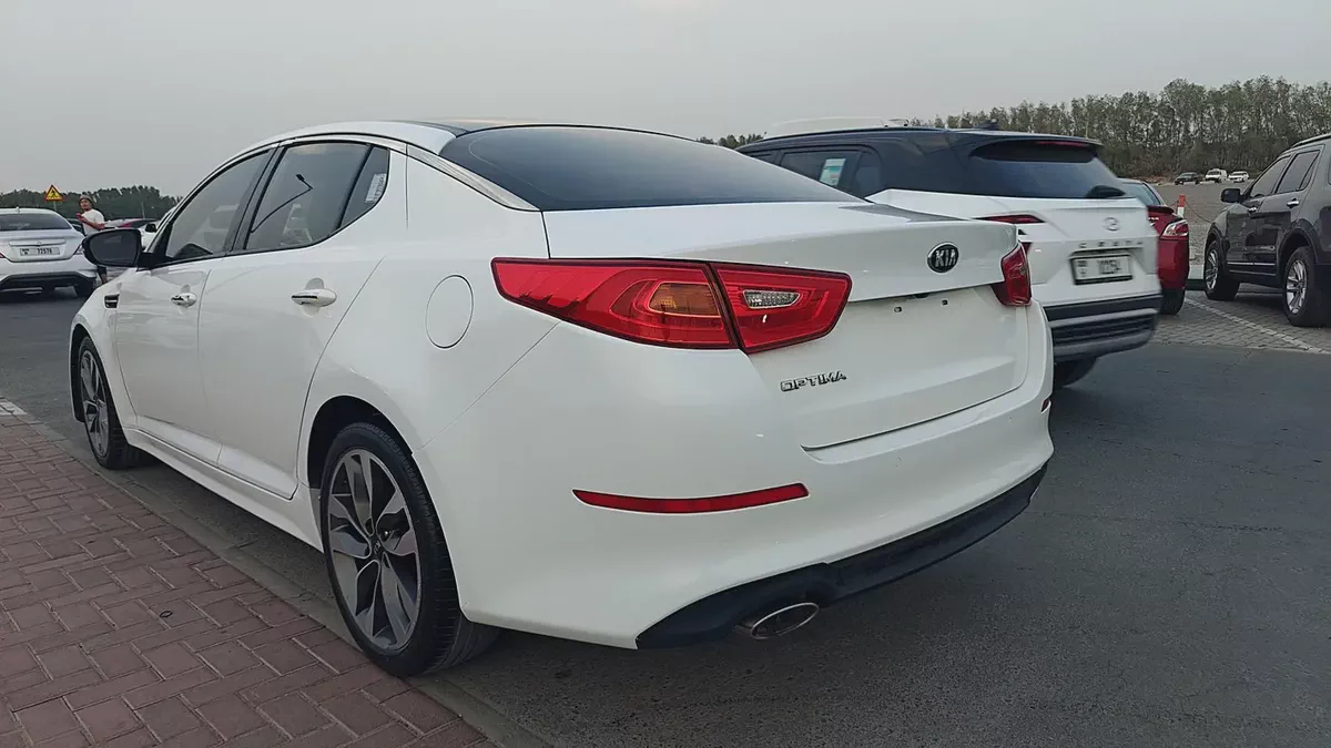 Kia Optima 2016 EX Premium | GCC Specs | Pristine Condition-2-2