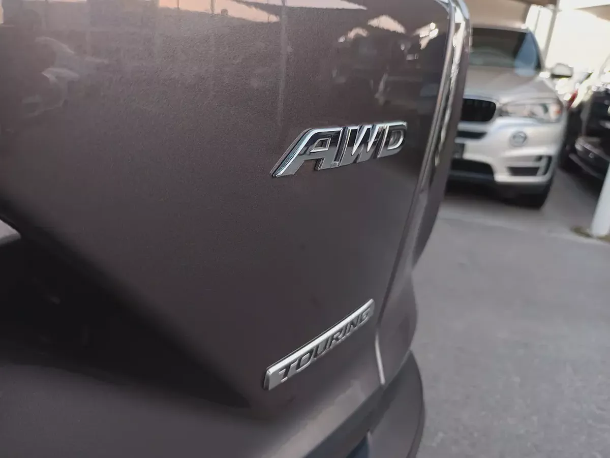Honda CR-V Touring 2017 Canadian Specs-5-5