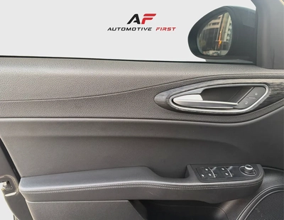 2019 Alfa Romeo Giulia Standard - GCC Specs-18