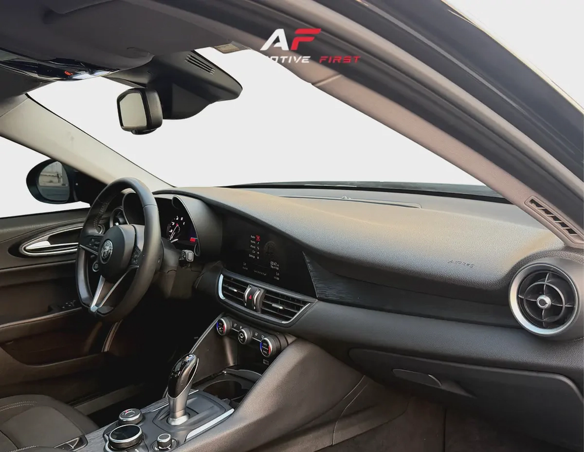2019 Alfa Romeo Giulia Standard - GCC Specs