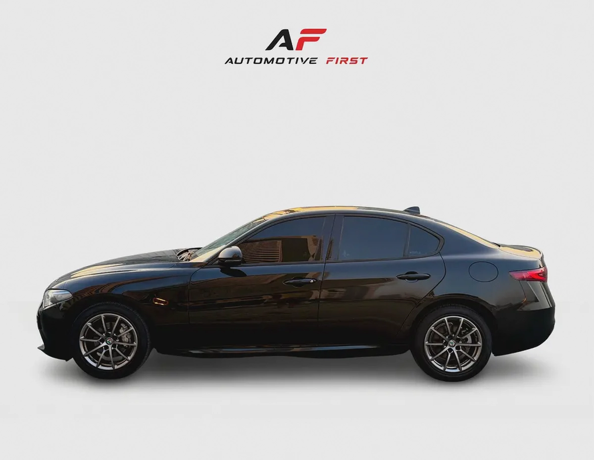 2019 Alfa Romeo Giulia Standard - GCC Specs