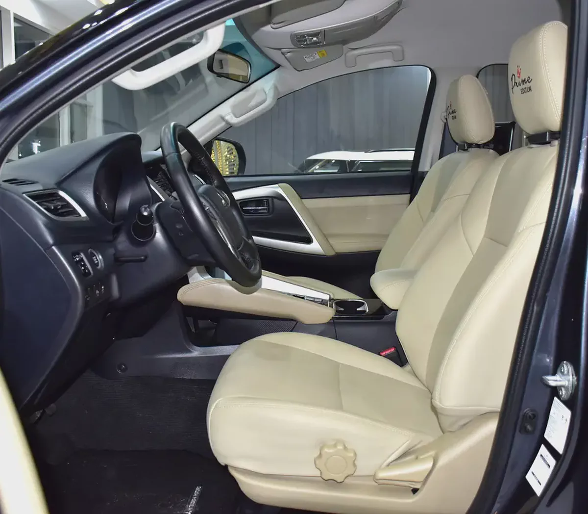 AED 1,745 EMi at 0% DP | Mitsubishi Montero Sport Prime Edition ( 2023 Model ) GCC Specs-9-9