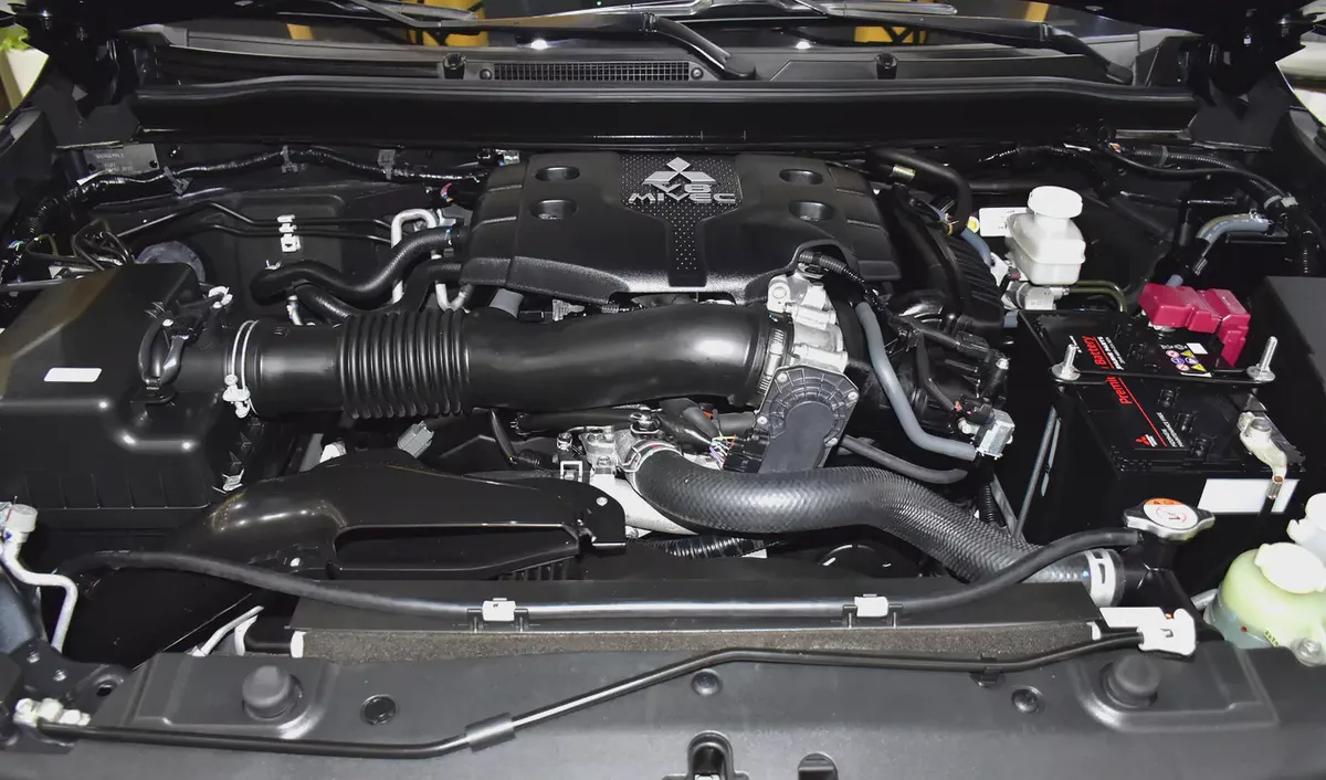 AED 1,745 EMi at 0% DP | Mitsubishi Montero Sport Prime Edition ( 2023 Model ) GCC Specs-17-17