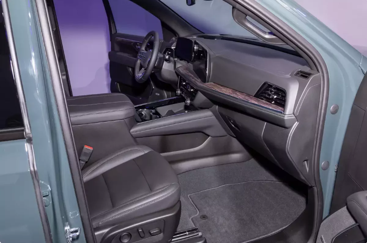 2026 Chevrolet Tahoe – Bold Full‑Size SUV-10-10