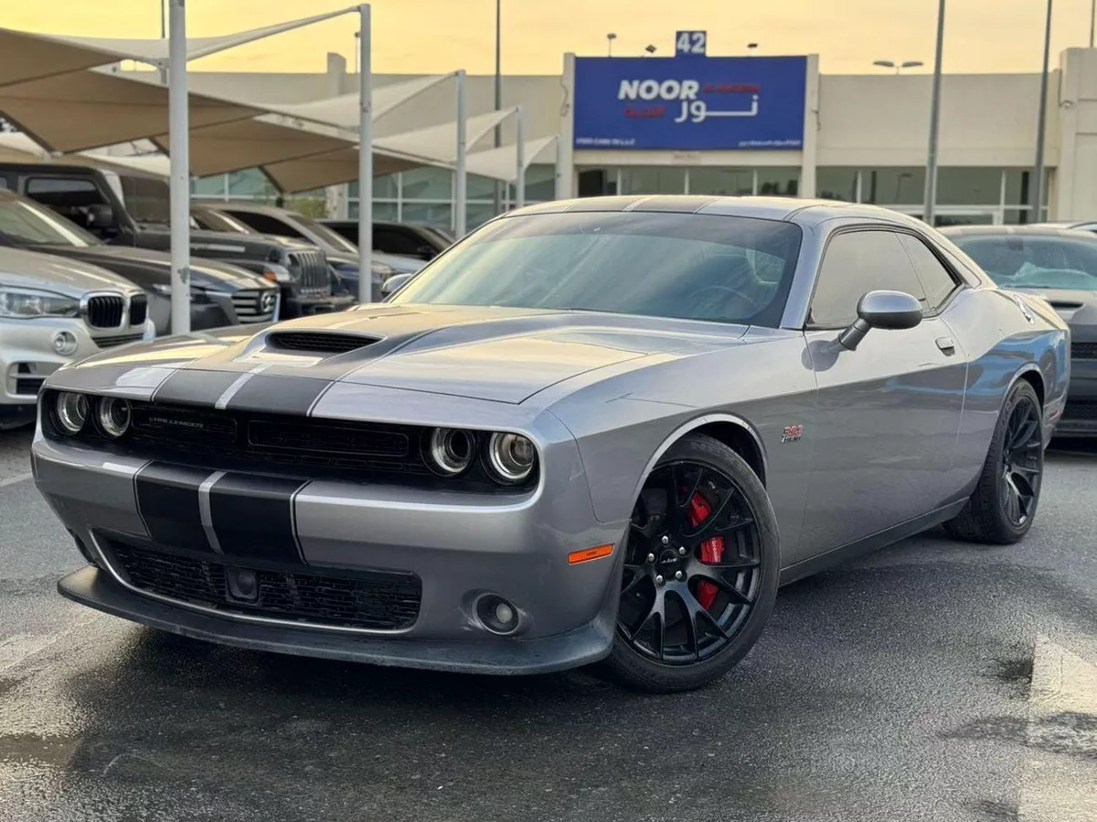 Dodge Challenger SRT8 FULL OPTION SRT 6.4L-2-0