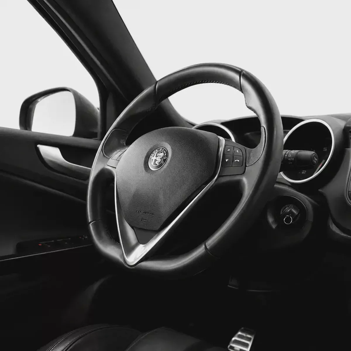 765 P.M • 0% Downpayment • Alfa Romeo Giulietta Veloce • 1 Year Warranty-6-6