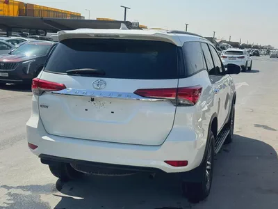 Toyota fortuner 2018 white color GCC calen car-2