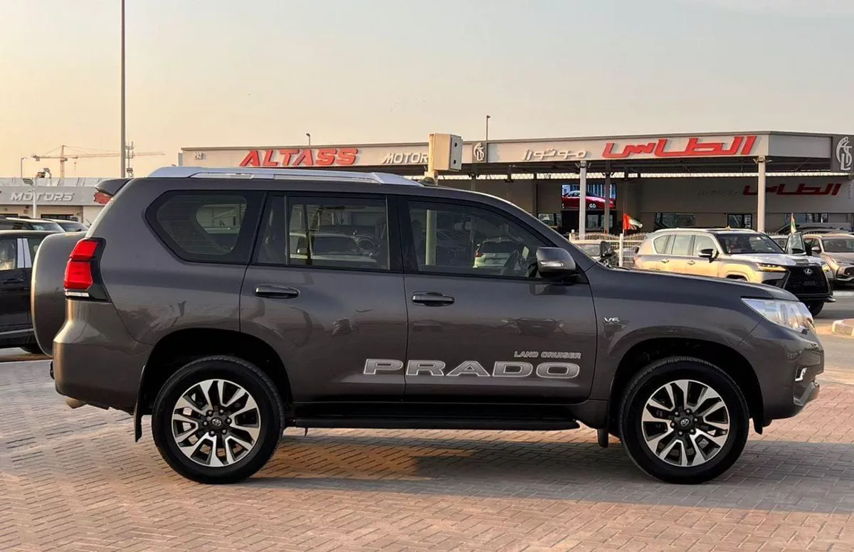 Toyota Prado TX-L 2022 Toyota Prado Full Option 4.0L V6 - AWD 4x4 GCC- Electric Seat - Rear CAM & Sensors - Cool B-8-0