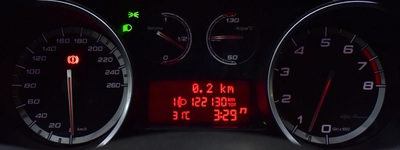 Alfa Romeo Giulietta ( 2013 Model ) in Red Color Japanese Specs-8