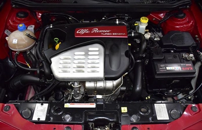 Alfa Romeo Giulietta ( 2013 Model ) in Red Color Japanese Specs-2