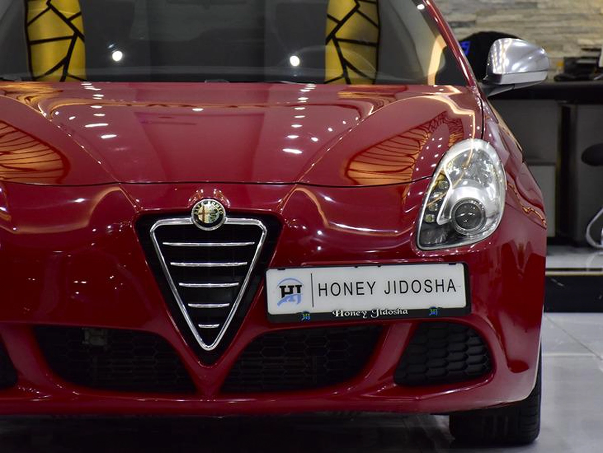 Alfa Romeo Giulietta ( 2013 Model ) in Red Color Japanese Specs-10-10