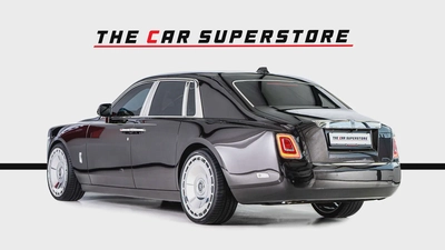 Rolls Royce Phantom-Diamond Grey Exterior Color-24 Inch Chrome Rims-Star Light System-5
