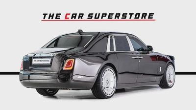 Rolls Royce Phantom-Diamond Grey Exterior Color-24 Inch Chrome Rims-Star Light System-7