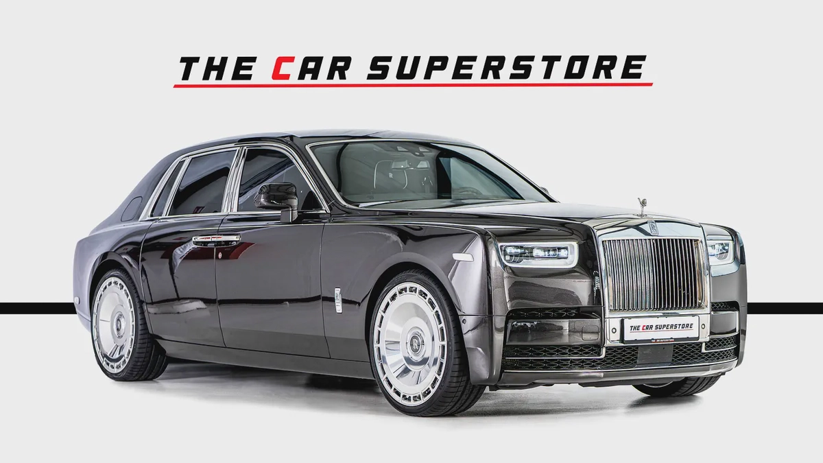 Rolls Royce Phantom-Diamond Grey Exterior Color-24 Inch Chrome Rims-Star Light System-1-1