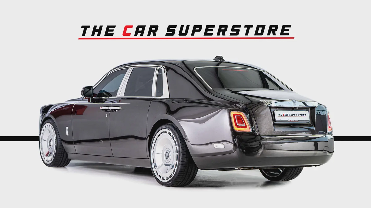 Rolls Royce Phantom-Diamond Grey Exterior Color-24 Inch Chrome Rims-Star Light System-5-5