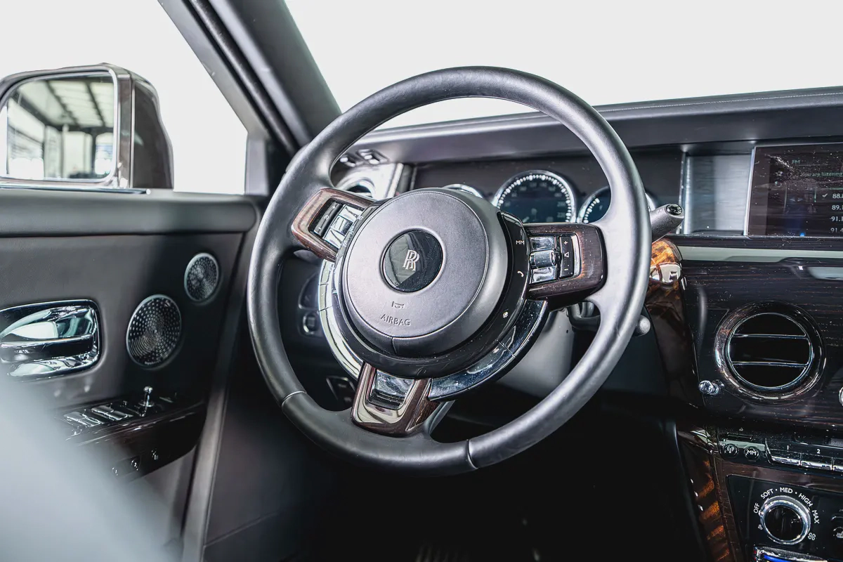 Rolls Royce Phantom-Diamond Grey Exterior Color-24 Inch Chrome Rims-Star Light System-12-12