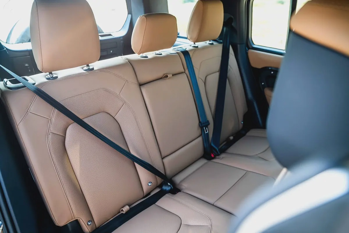 2026 Land Rover Defender 110 HSE X-Dynamic P400 | GCC Specs | Export Only | AED 410,000-12-12